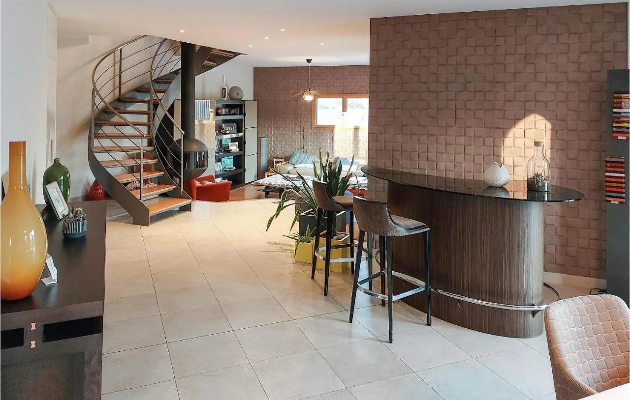 Holiday home Beautiful Home In Montfort-Sur-Meu